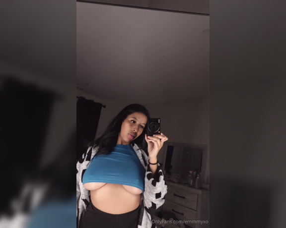 Emmmyxo aka emmmyxo - 12-03-2024 OnlyFans Video - Make more content with this camera what you guys think