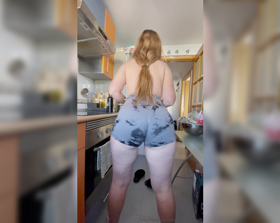 BabySatanGirl aka babysatangirl - 04-28-2024 OnlyFans Video - would you like a twerk in your