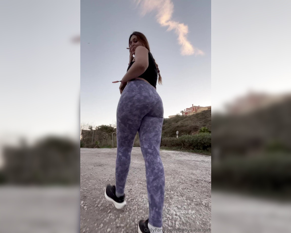 BabySatanGirl aka babysatangirl - 03-15-2024 OnlyFans Video - Do you think the leggings squeeze my ass