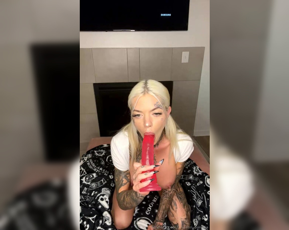 Chantal Danielle aka chantal_danielle - 10-08-2022 OnlyFans Video - Stream started at 10082022 0211 am