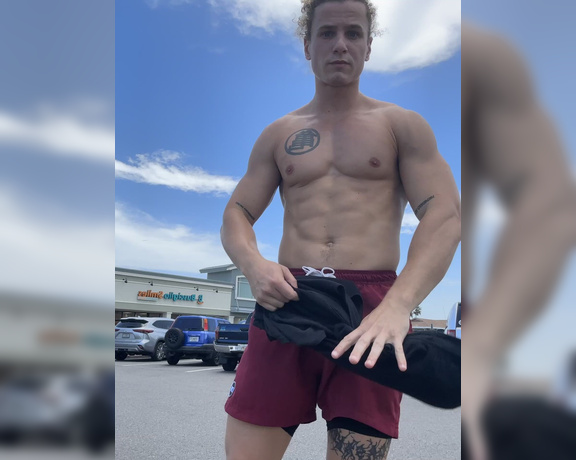 Curlyheadedfck aka curlyheadedfck - 07-26-2023 OnlyFans Video - Unedited parking lot flex