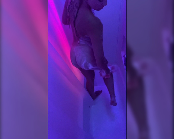 Curlyheadedfck aka curlyheadedfck - 05-22-2020 OnlyFans Video - enjoy this short clip of me showing off and misbehaving a little in the shower Im