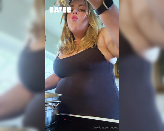 Eatee aka eatee - 06-10-2024 OnlyFans Video - When I prepare a meal for someone I always worry that there wont be enough food