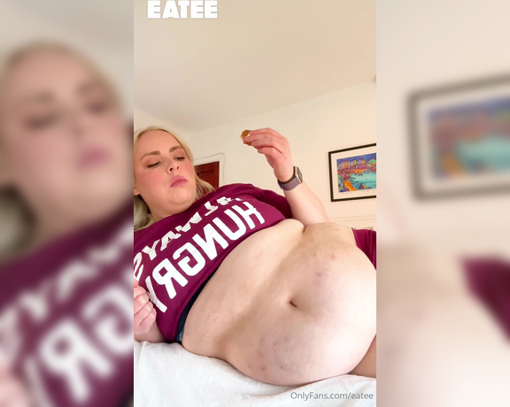 Eatee aka eatee - 03-07-2024 OnlyFans Video - Check me out eating a whole box of Krispy Kreme doughnuts, lying on my bed like