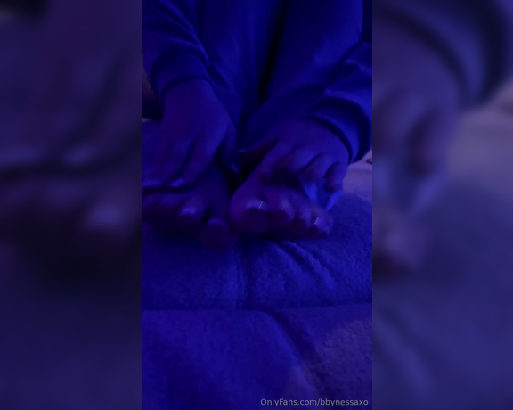 Bbynessaxo aka bbynessaxo - 02-14-2024 OnlyFans Video - For my foot lovers