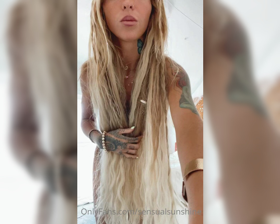 Sunshine999 aka sensualsunshine - 08-30-2021 OnlyFans Video - Go check ur dms to see me move my hair out of the way