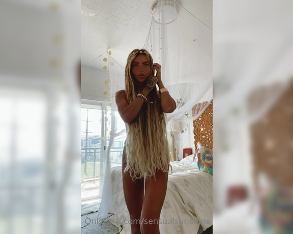 Sunshine999 aka sensualsunshine - 08-30-2021 OnlyFans Video - Go check ur dms to see me move my hair out of the way