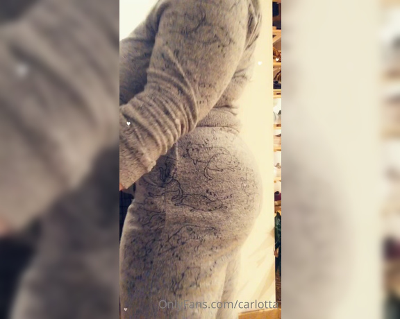 Carlotta Champagne aka carlotta - 07-14-2020 OnlyFans Video - My butts lost a lot of roundness during lockdown I worked out just once the last