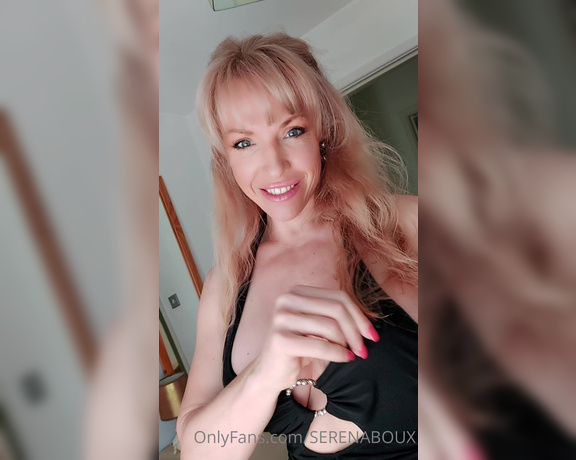 Serena Boux aka serenaboux - 05-28-2021 OnlyFans Video - Happy Friday my Lovelies_va7a