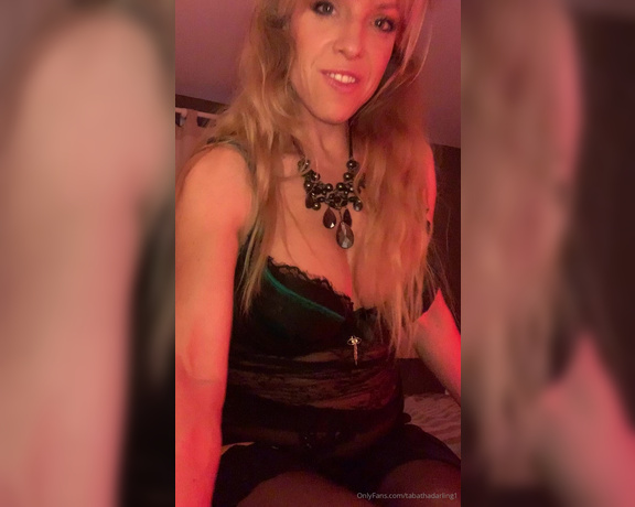 Serena Boux aka serenaboux - 04-07-2020 OnlyFans Video - A Weekend Teaser