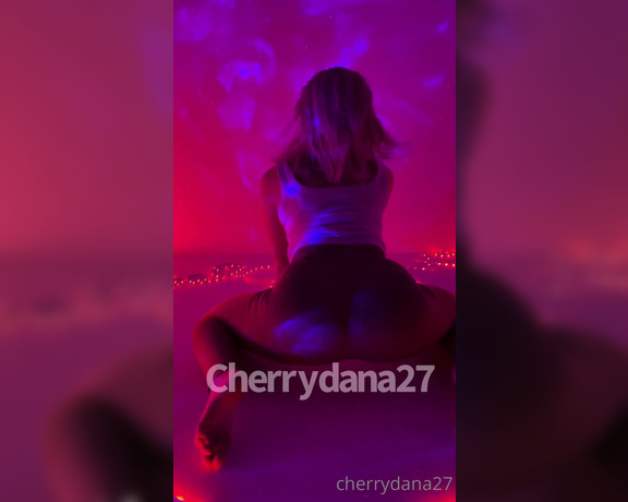 Cherrydana aka cherrydana27 - 07-16-2021 OnlyFans Video - This was fun  my cheeky little  flash