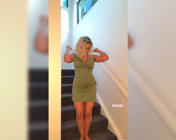 Cherrydana aka cherrydana27 - 04-14-2020 OnlyFans Video - who said you cant make the staircase look fun