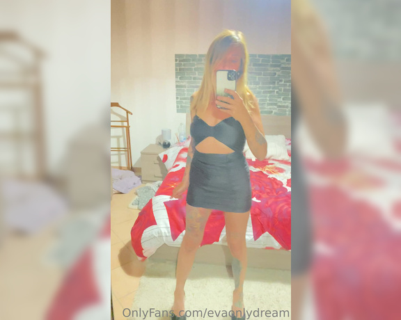 Eva Dreams80 aka evaonlydream - 04-13-2023 OnlyFans Video - Come mi sta questo vestitino