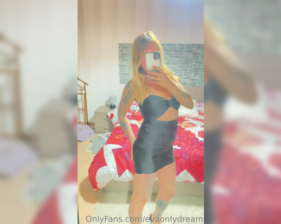 Eva Dreams80 aka evaonlydream - 04-13-2023 OnlyFans Video - Come mi sta questo vestitino