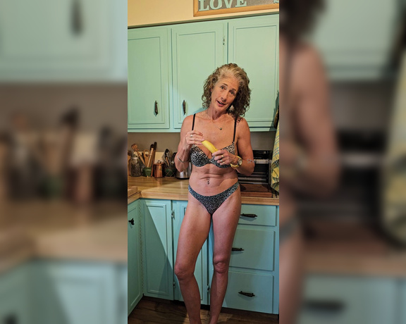 Classy Hot Babe aka sheswitme - 05-10-2024 OnlyFans Video - Gotta eat to stay strong