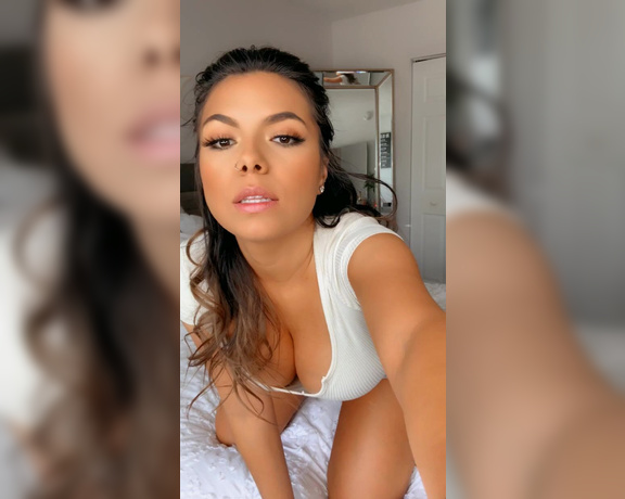 AKiani aka akiani - 10-26-2020 OnlyFans Video - Mondays are for my bed and I  Care to join