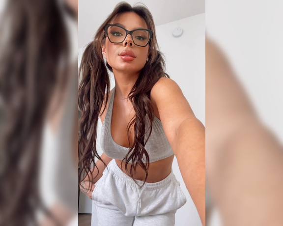 AKiani aka akiani - 03-04-2023 OnlyFans Video - Panties are over rated