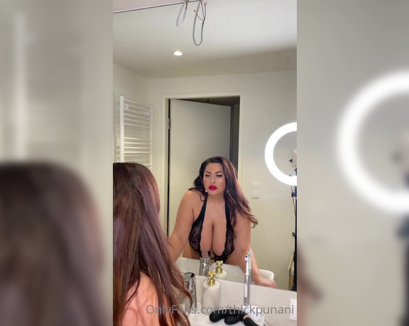 Coco Rains aka cocorains - 01-05-2022 OnlyFans Video - Getting ready for date night with you  what would you do if you saw me