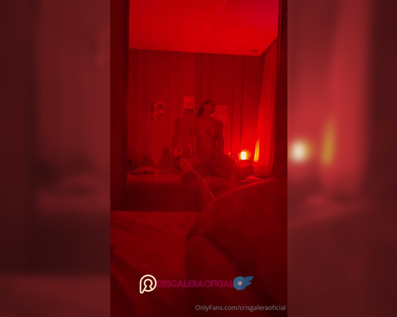 Cris Galera aka crisgaleraoficial - 09-24-2024 OnlyFans Video - I put on a red light to make the atmosphere really naughty and gave him my