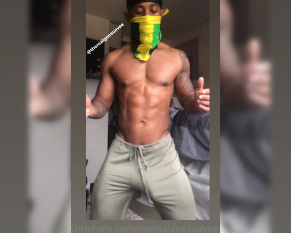 Gee Suaves aka therealgeesuavee - 06-29-2020 OnlyFans Video - Need a dancing partner