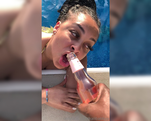 Kalibabbyy aka kalibabbyy - 04-17-2019 OnlyFans Video - Open wide