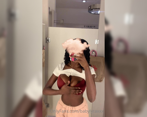 Lyra Amorr aka babylyraxxx - 12-07-2021 OnlyFans Video - Should I masturbate in the change room next time