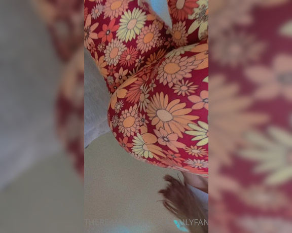 Selena Loca aka therealselenaloca - 09-28-2022 OnlyFans Video - Who will get these leggings