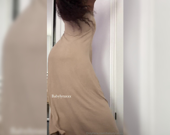 Lyra Amorr aka babylyraxxx - 09-13-2023 OnlyFans Video - I know you want me