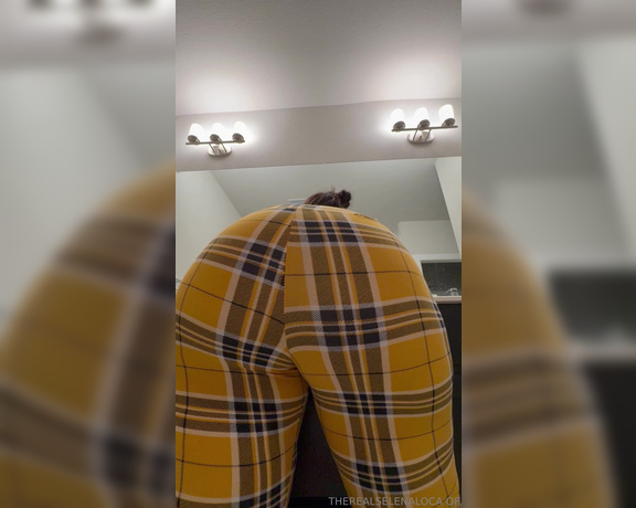 Selena Loca aka therealselenaloca - 01-09-2024 OnlyFans Video - Legging farts as requested by many    Wanna see more compilations Tip so mami