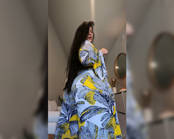 Selena Loca aka therealselenaloca - 06-10-2023 OnlyFans Video - So now that weve established that you love sucking these farts, hand me your wallet so