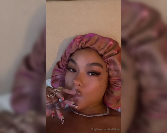 India Love aka indialove - 06-22-2024 OnlyFans Video - my faveee way to relax on a weekend