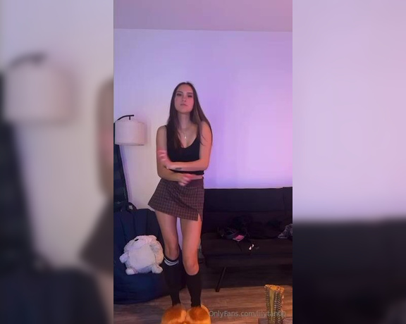 Lily Tan aka lilytan00 - 11-18-2024 OnlyFans Video - Cant help but go with the dance trend lol