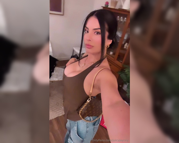 JuicyJoycey aka juicyjoycey - 05-09-2024 OnlyFans Video - How about you take me on a date