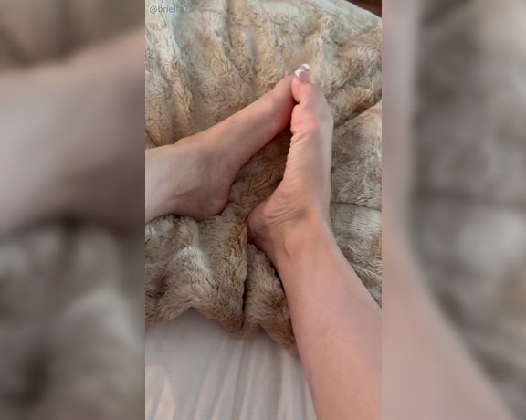 Briellah Qos aka sexybriellah - 07-18-2024 OnlyFans Video - You suckin on my toes while i take big dick