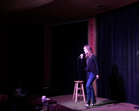 Christy Love aka clca69 - 08-19-2018 OnlyFans Video - First time doing stand up comedy at an open mic