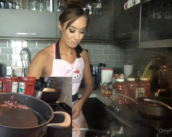 Christy Love aka clca69 - 01-28-2022 OnlyFans Video - Love my cooking shows