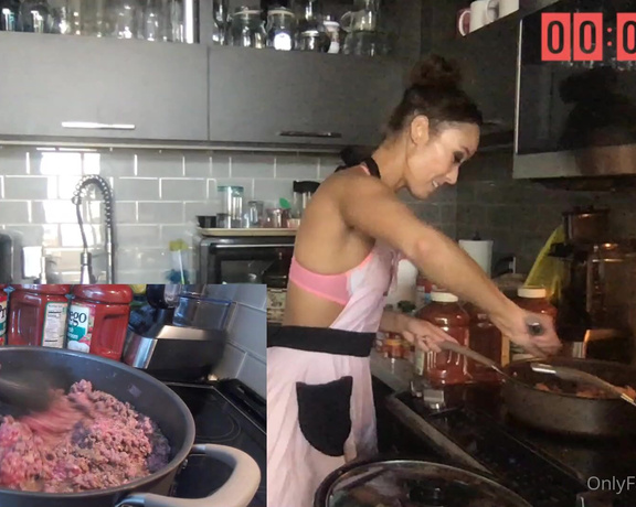 Christy Love aka clca69 - 01-28-2022 OnlyFans Video - Love my cooking shows