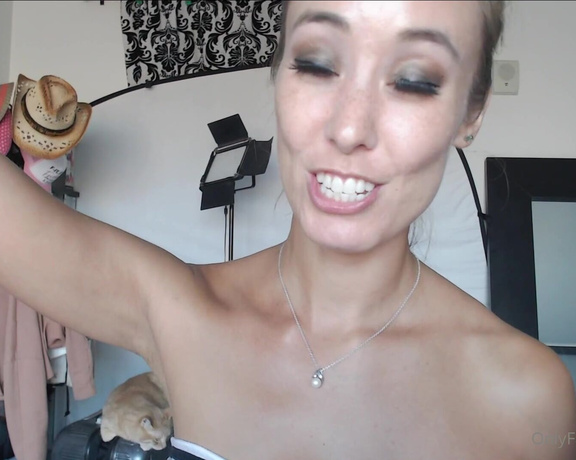 Christy Love aka clca69 - 01-22-2022 OnlyFans Video - Domme Christy loves humiliating her little cuckold losers