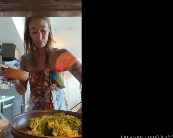 Christy Love aka clca69 - 09-20-2022 OnlyFans Video - Cooking with Christy_6qln