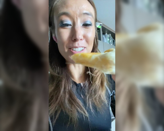 Christy Love aka clca69 - 04-28-2020 OnlyFans Video - Pizza challenge _ best pizza making