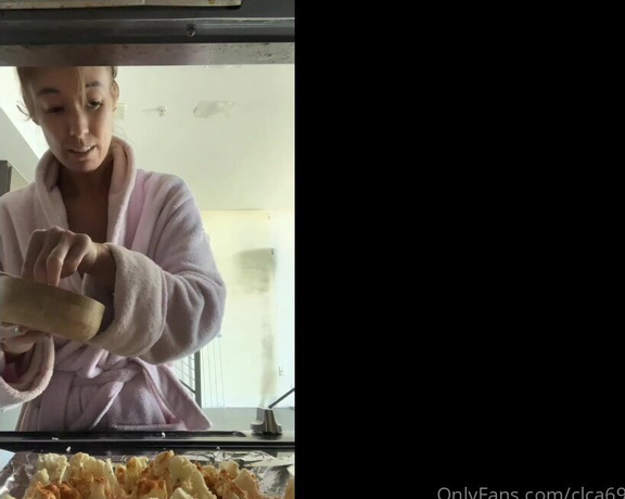 Christy Love aka clca69 - 11-01-2022 OnlyFans Video - Cooking with Christy Love_k2h2