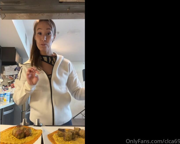 Christy Love aka clca69 - 12-13-2022 OnlyFans Video - Cooking with Christy_qlzk