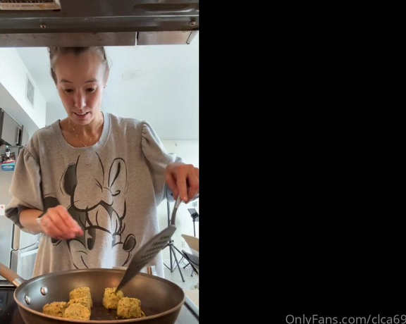 Christy Love aka clca69 - 05-30-2023 OnlyFans Video - Cooking with Christy falafel salad