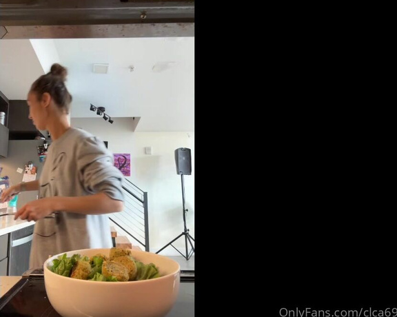 Christy Love aka clca69 - 05-30-2023 OnlyFans Video - Cooking with Christy falafel salad