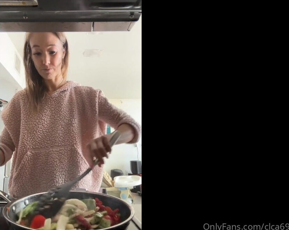 Christy Love aka clca69 - 06-27-2023 OnlyFans Video - Cooking with Christy_cf25