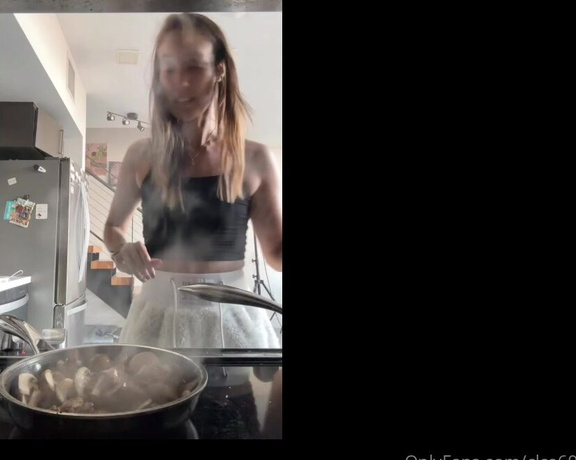 Christy Love aka clca69 - 09-12-2023 OnlyFans Video - Cooking with Christy_uvkd