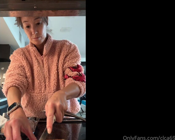 Christy Love aka clca69 - 04-02-2024 OnlyFans Video - Cooking with Christy _ Portobello Mushroom Tacos