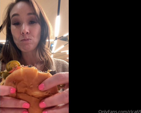 Christy Love aka clca69 - 04-09-2024 OnlyFans Video - Bobby flays fast food restaurant at the airport