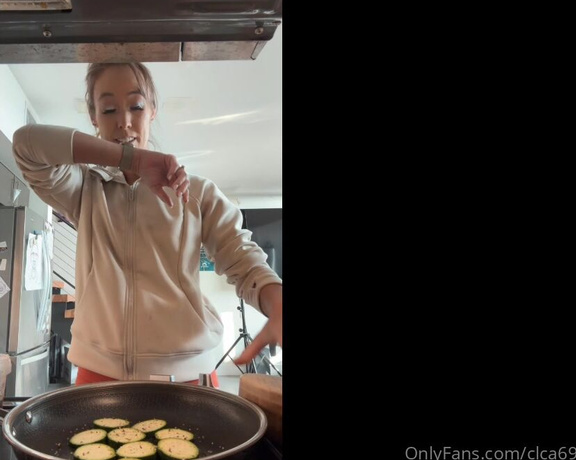 Christy Love aka clca69 - 03-09-2024 OnlyFans Video - Cooking with Christy Zucchini mushroom falafel bowl