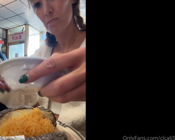 Christy Love aka clca69 - 06-23-2024 OnlyFans Video - Langers deli is known to be the best pastrami sandwich in LA